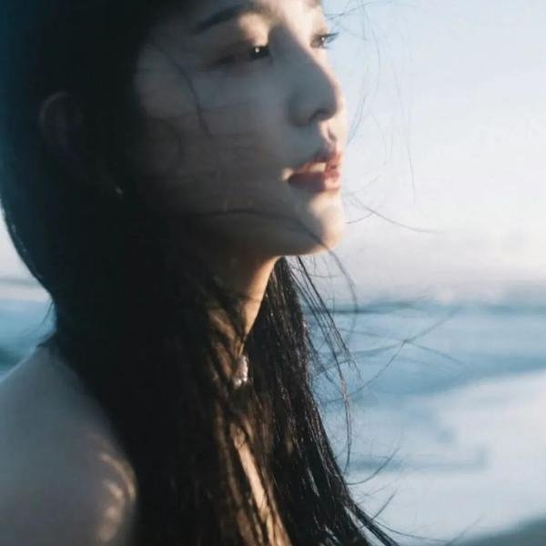 海滩杀机